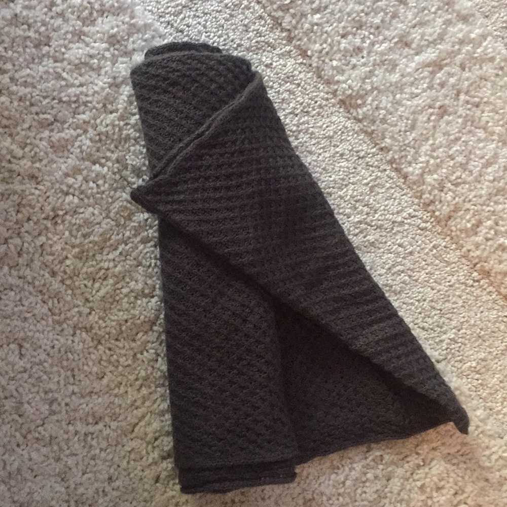 Slate gray light scarf